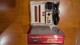 Retro Famulator 8-bit Famicom Clone Console in Original Box