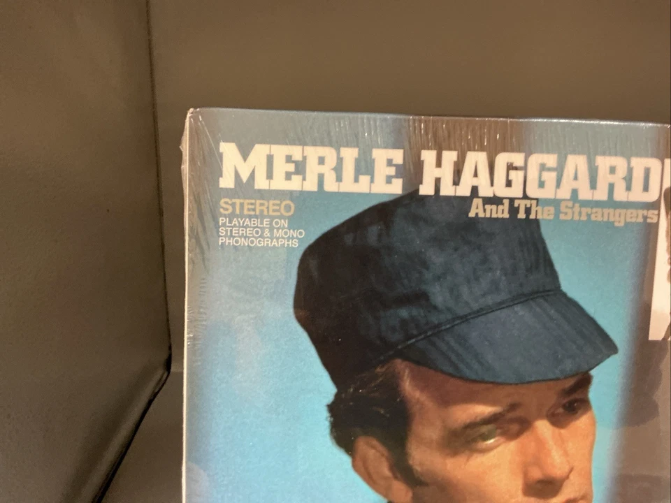 MERLE HAGGARD AND THE STRANGERS - Mama Tried 1968 (2009 Reissue) LP- (Seal Torn) - Image 4 of 4
