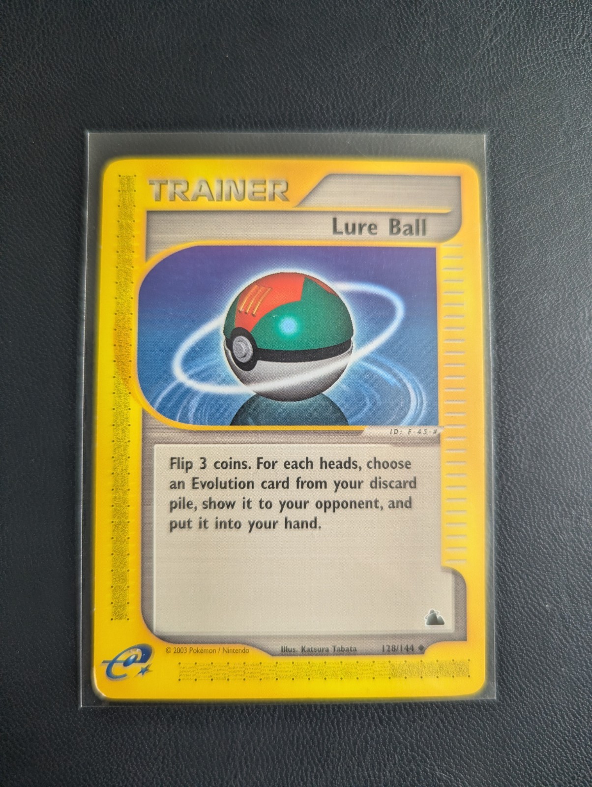 Lure Ball 128/144 Pokemon  Card Skyridge