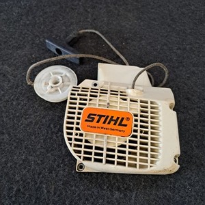 Stihl MS 021-023-025    Starter Lüfterdeckel  1123 084 1001 # 1454