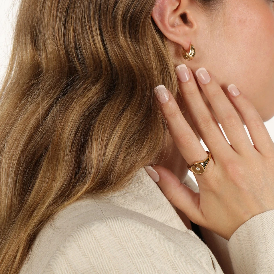 18K Yellow Gold Plated 925 Sterling Silver Star Signet Ring With 0.05ct. Diamond - Image 2 of 4