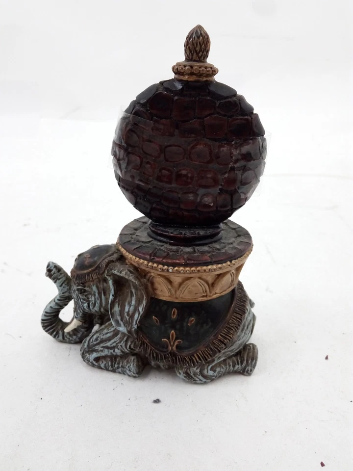 Ornate Elephant Figurine Quartz Clock Table Decor with Roman Numerals - Image 4 of 4