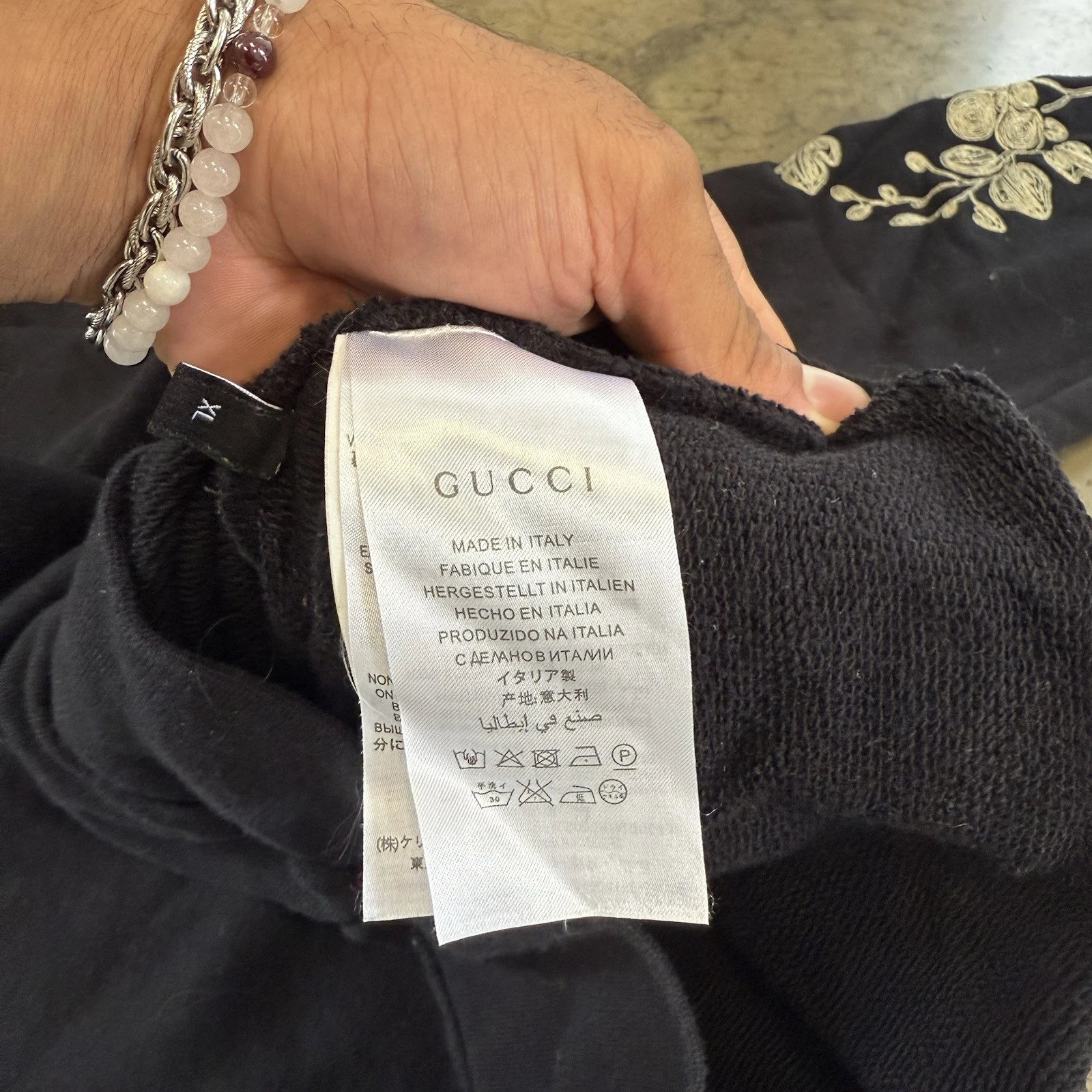 Felpa con cappuccio Gucci Butterfly Garden stampa grafica ricamata nera taglia XL