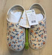 Crocs Classic Crafted Floral Clog Beige Canva...
