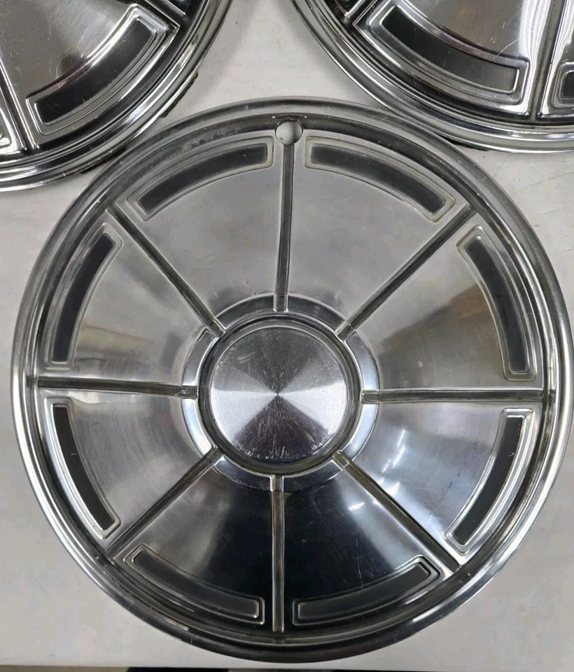 Juego de 3 tapacubos de acero inoxidable Plymouth Duster Valiant 1972-76 OEM Foto 2 de 4