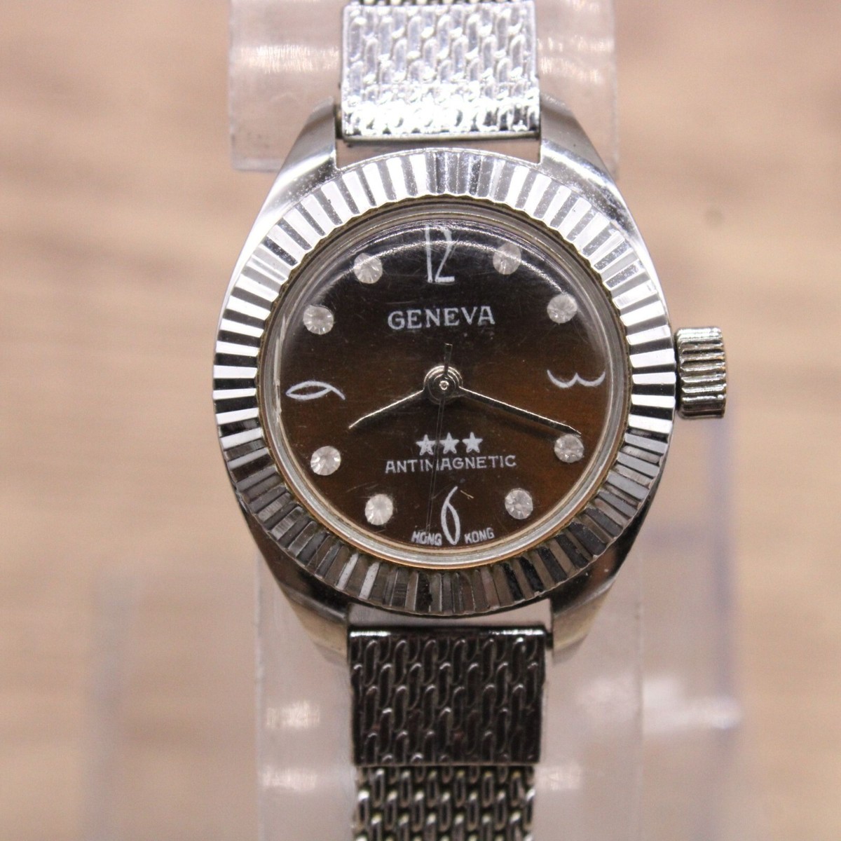Vintage Geneva Antimagnetic Watch Womens Silver Tone  display picture 2