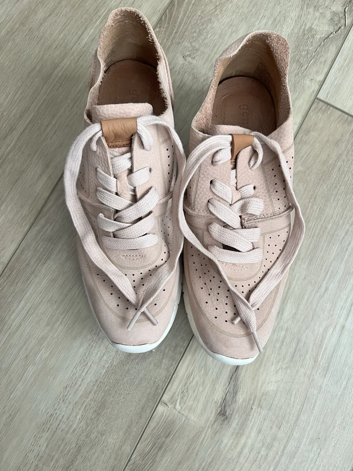 Zapatilla deportiva Gentle Souls by K Cole Raina Lite cómoda 7,5 gamuza rosa $179 Foto 4 de 4