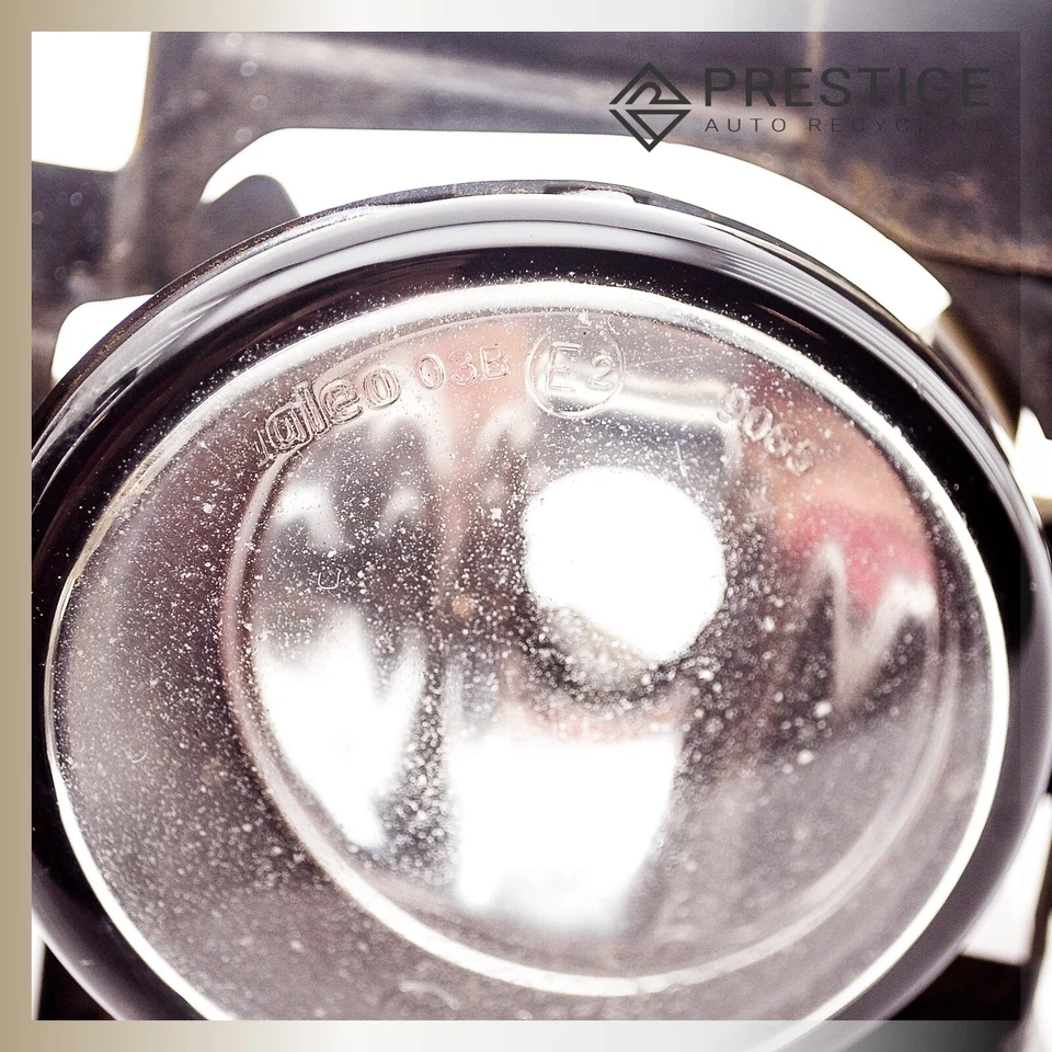 Faro antiniebla con soporte izquierdo Nissan Sentra 2003-2019 26155-9B91D OEM Foto 2 de 4