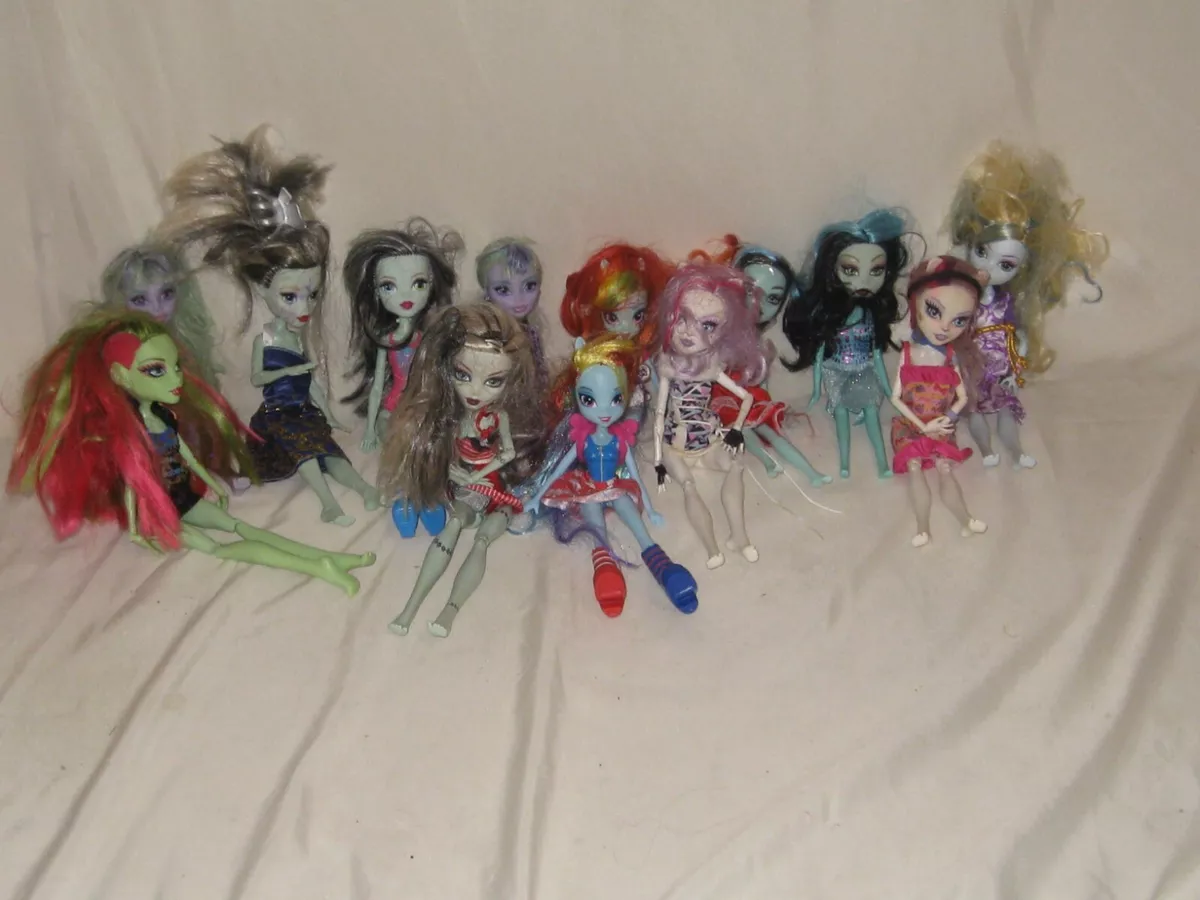 Monster High Lot of 13 Dolls