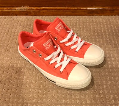 red womens chuck taylors