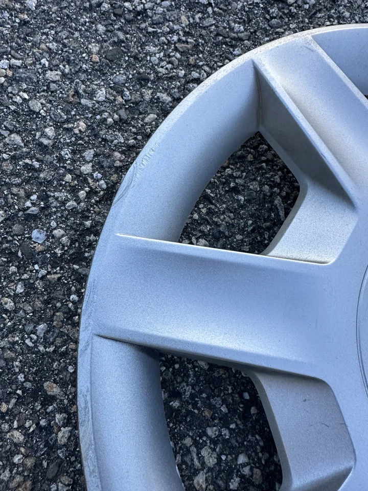 One 05-07 Ford Taurus Bolt On 16” Hubcap Wheel Cover 5F13-1130-AA 06 - Image 4 of 4