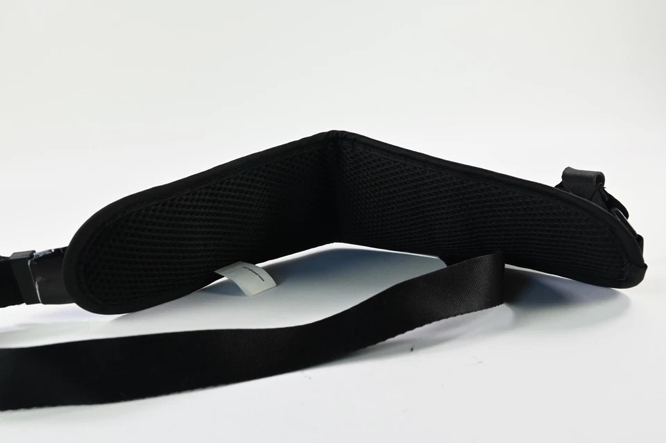 Case Logic Quick Sling Cross-body Camera Strap -Black #G453 - Image 4 of 4