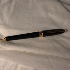 S.T. Dupont Olympio F&uuml;llfederhalter, 18 Karat Goldfeder