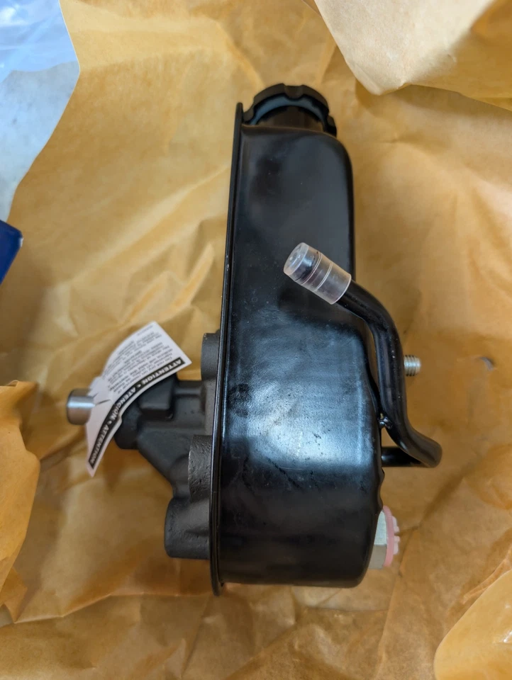 NOVA Bomba de Direção Elétrica - CHEVY GMC ISUZU OLDSMOBILE (1996-05) CARQUEST 988741CQ - Imagem 2 de 4