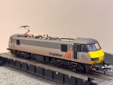 Bachmann 32-620 BR Class 90 Electric 90048 Freightliner Grey Weathered - OO