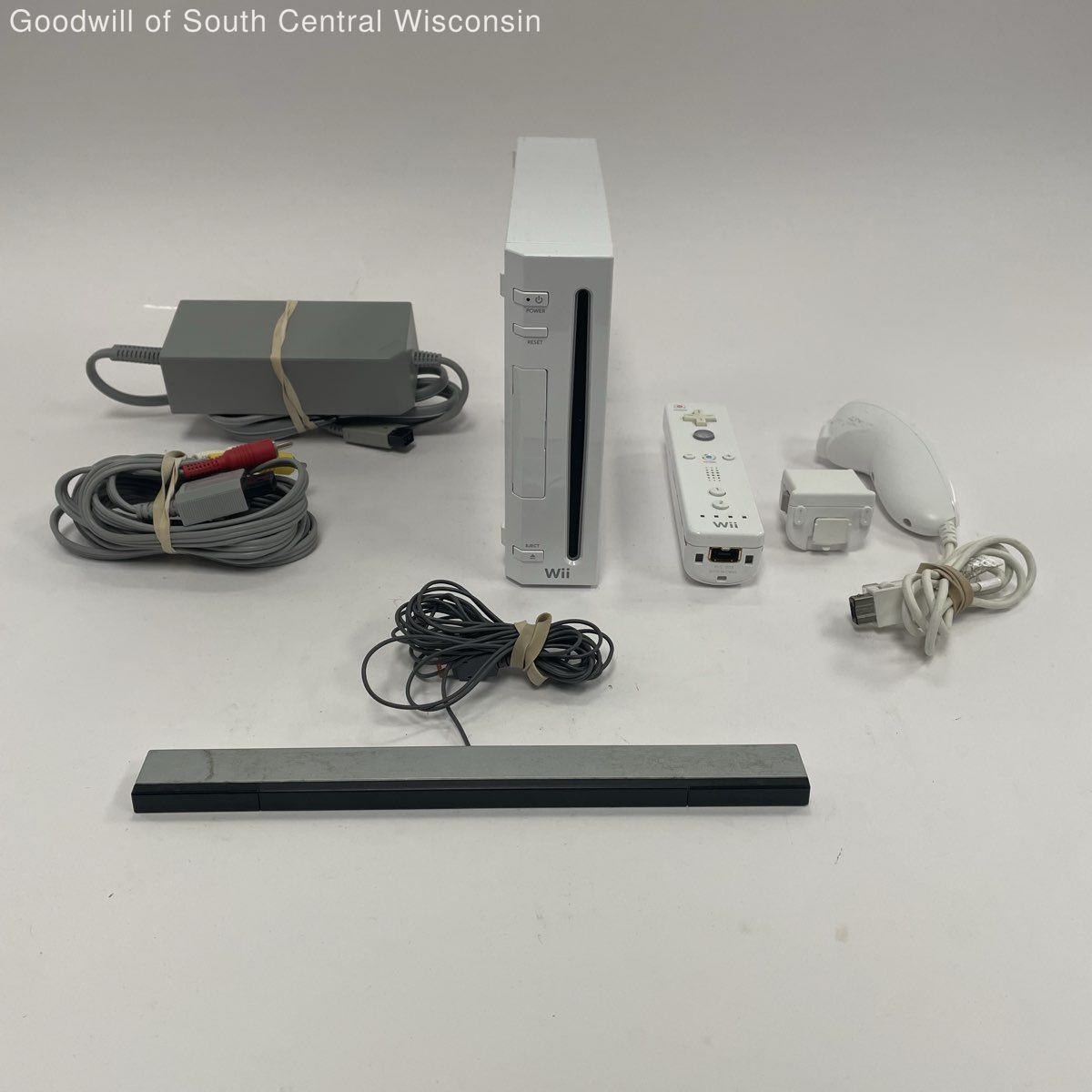 Nintendo Wii Model RVL-001 Console Bundle - Tested