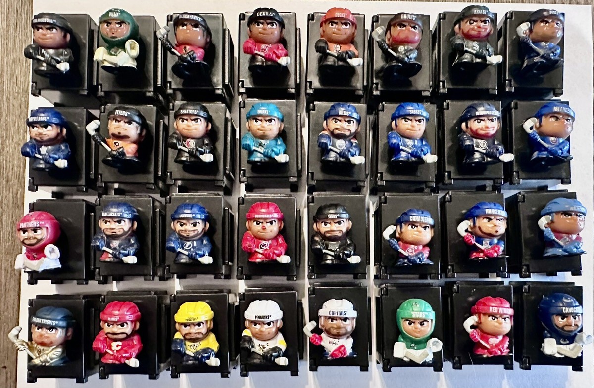 2025 NHL TeenyMates Full Locker Set Includes Labels/Lockers