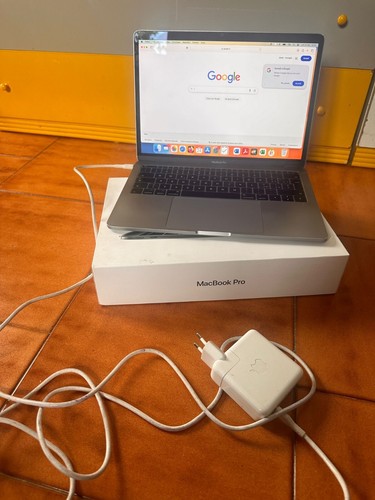 Apple MacBook Pro 2017 13" - Intel Core i5 2,3 GHz 8GB 256GB - Scatolo Originale - Foto 5 di 8