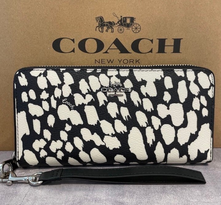 小物 Vintage Coach Patchwork Animal Wallet 💌SOLD💌 Leopard Print Patchwork Coach Bag + Wallet