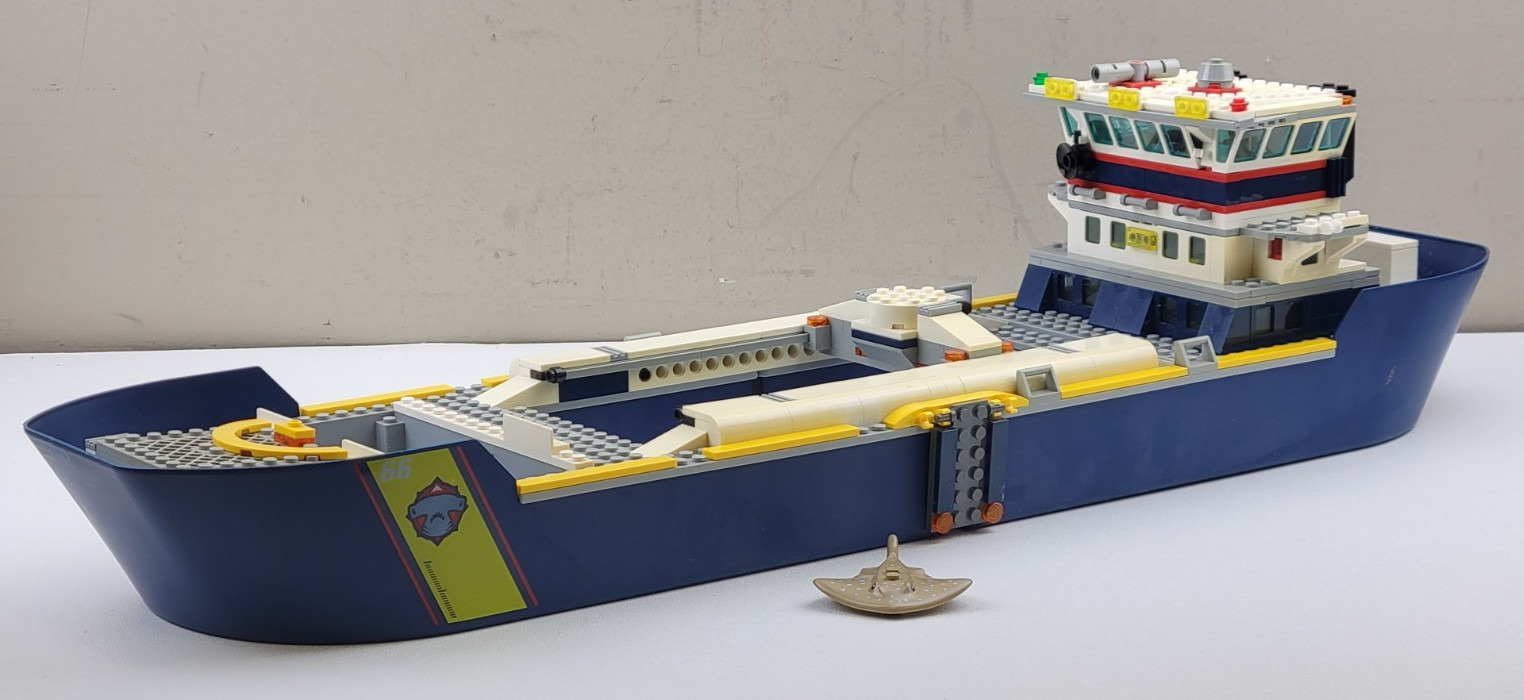 LEGO City #60266 Ocean Exploration Ship w/ Boat Hull - INCOMPLETE!