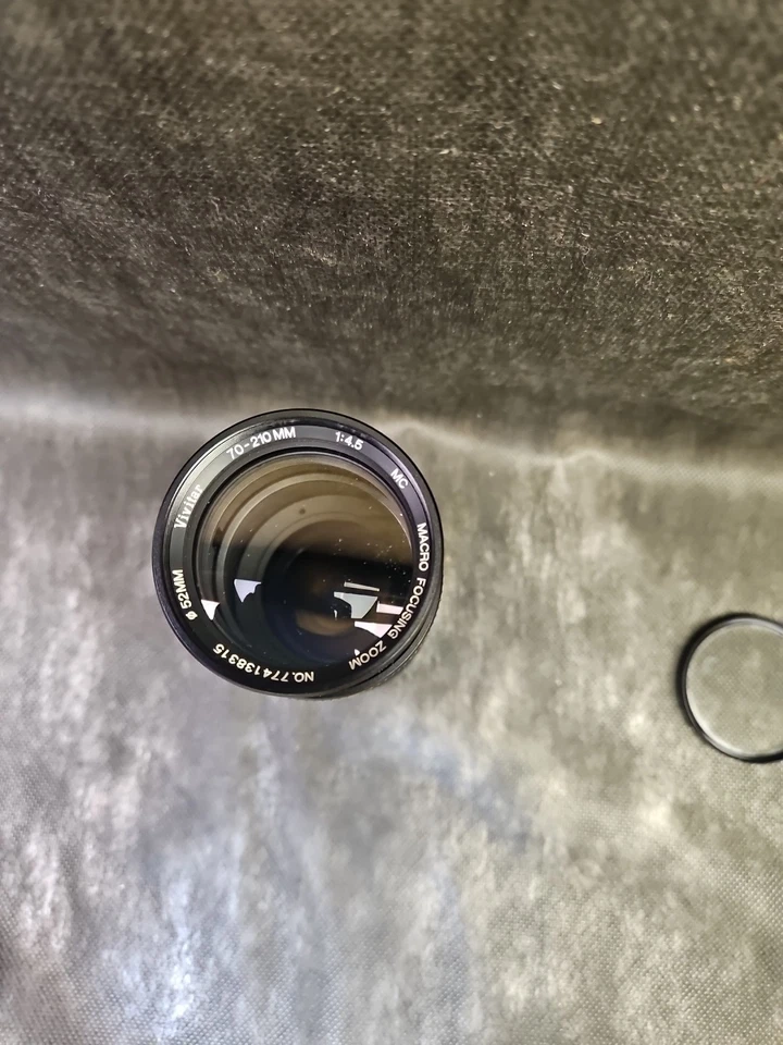 Vivitar 70-210mm 52mm 1:4.5 MC Macro Focusing Zoom Lens  - Image 4 of 4