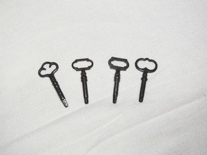 Qty- 4 Vintage Treadle Sewing Machine Drawer Keys