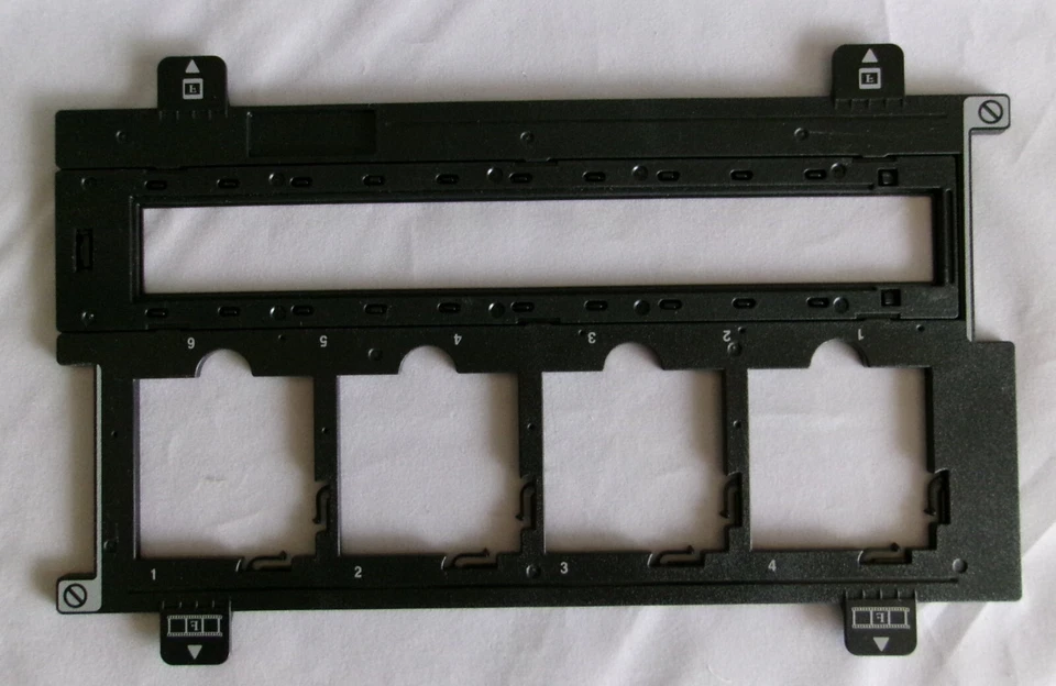 Piezas de impresora Epson RX600: soporte de película, soporte de papel, guía de alimentador, guías de usuario Foto 3 de 4