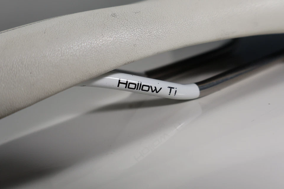 Sillín Bontrager Affinity RL Hollow Ti blanco para mujer 233 g Foto 2 de 4