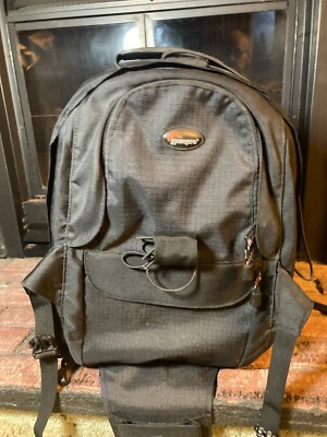 Photographers : Lowepro CompuTrekker AW Camera Backpack