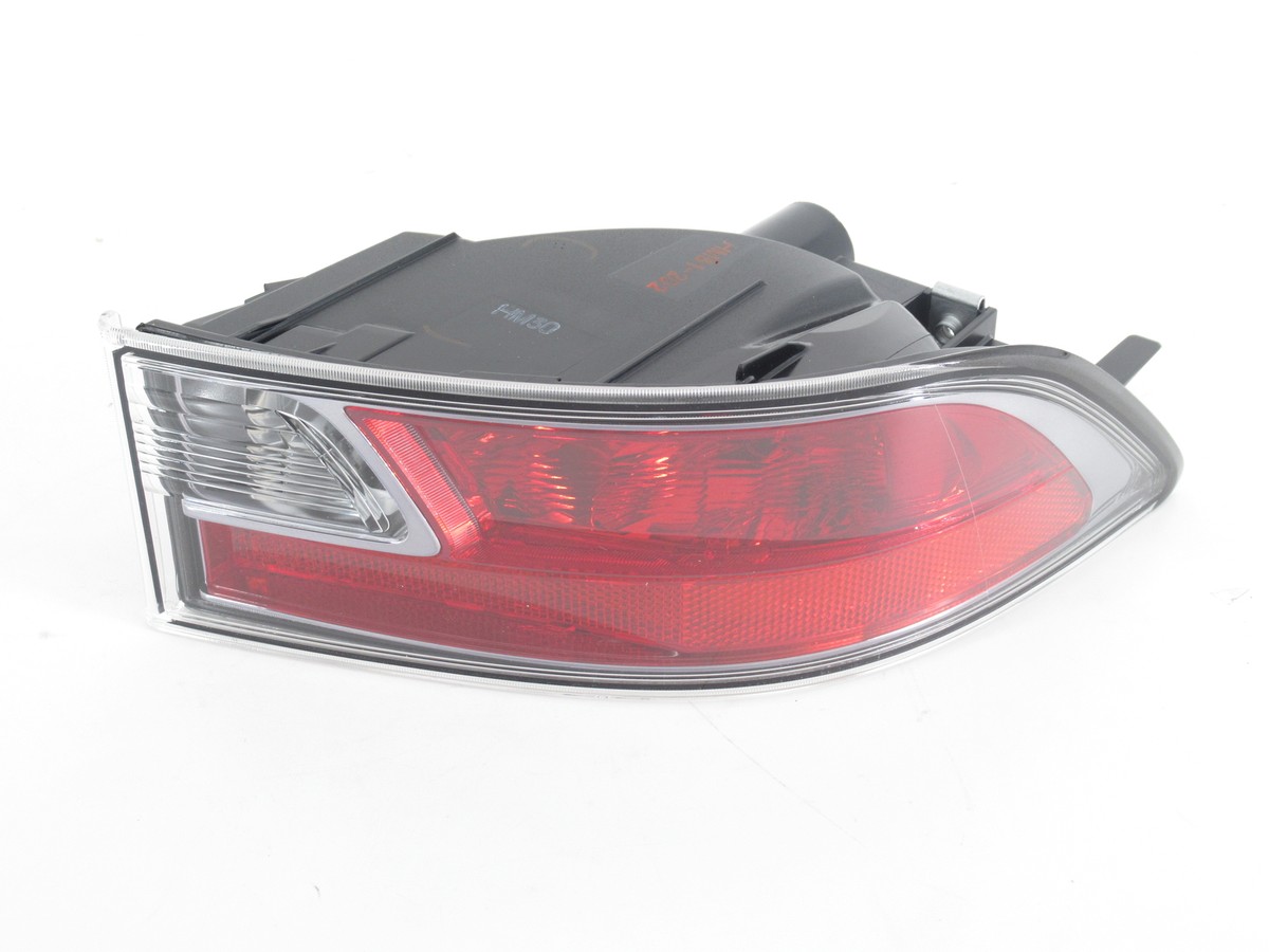 Genuine OEM Lexus 81671-60160 Passenger Combination Tail Lamp