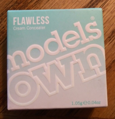 Models Own Flawless Creme .01 Ivory Concealer Masks shadows Hides Blemishes