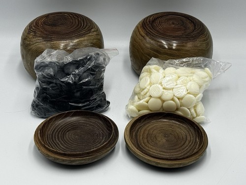 Japanese Go Stone Goishi Game Piece Set Clam Shell Tone Wood Bowls - Picture 4 of 7