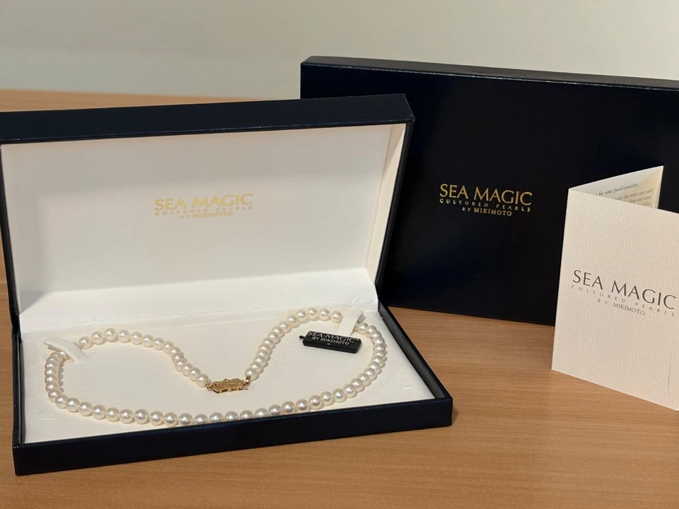 Collar de perlas cultivadas Mikimoto de 18" con cierre de lazo de oro de 14K, perlas de 5,5-6 mm Foto 3 de 4