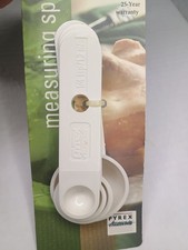Pyrex Measuring Spoons Set White Plastic Nest...