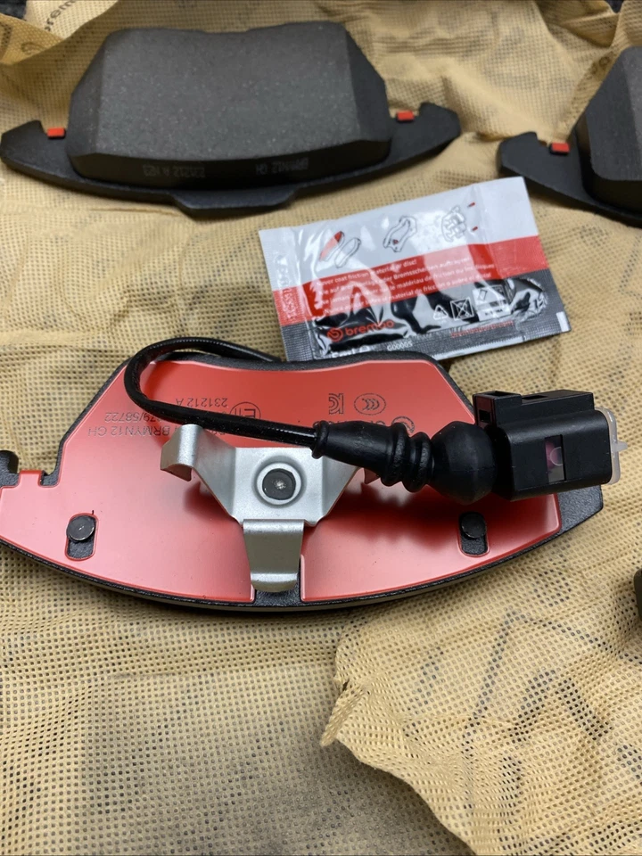 Комплект передних керамических тормозных колодок Brembo для Audi A3 TT Quattro VW Golf Jetta P85075N - Изображение 3 из 4