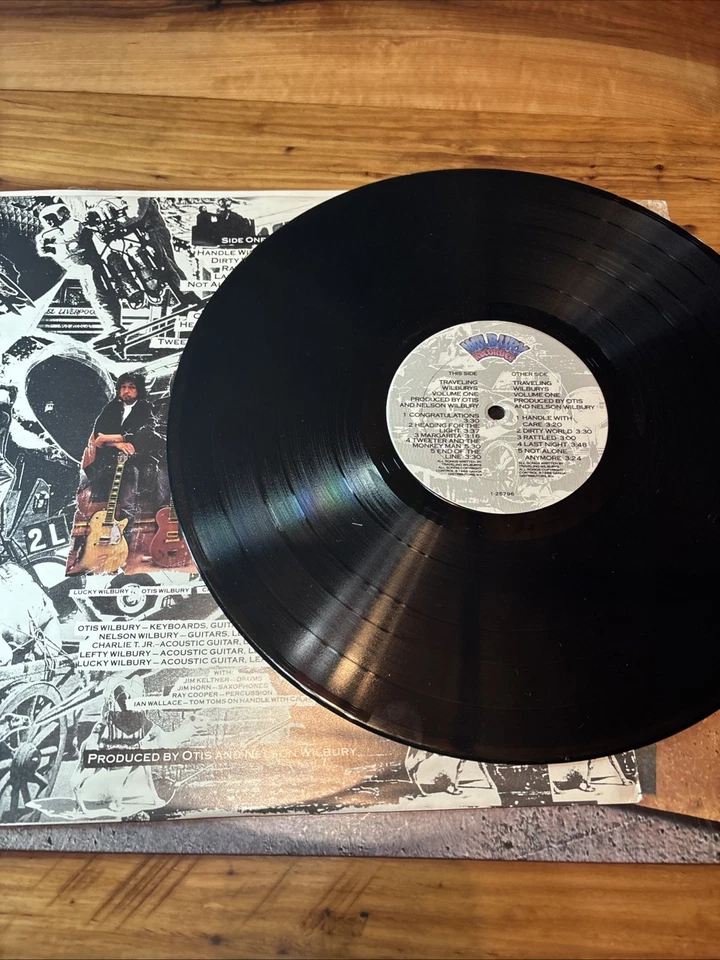 Traveling Wilburys – Volume One Vinyl Record FIRST UK Pressing 1988 Foto 3 de 4