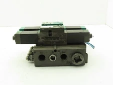Numatics 252SS500M000061 Mark 25  2-Station Solenoid Valve Block 3-Pos 24VDC