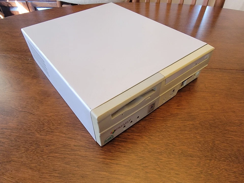РЕДКИЙ PREMIO винтажный компактный настольный компьютер Pentium II, Windows NT 98, без питания - Изображение 2 из 4