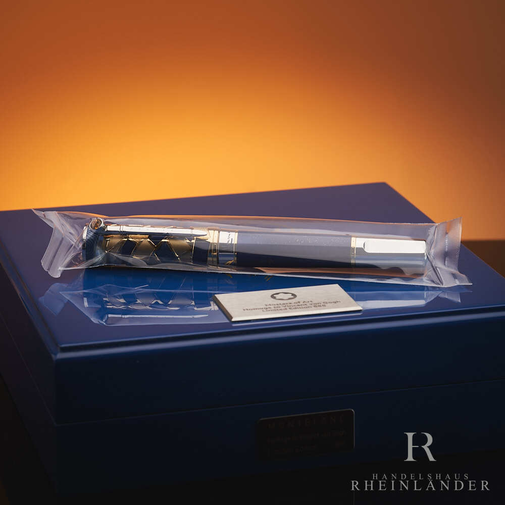 パペッポポーペン Helvetica Japanese Ballpoint Pen | Topdrawer