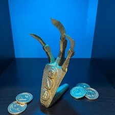 Skyrim Golden Claw - Oblivion Gamer Gift - DnD Dad Present - Game Room Decor