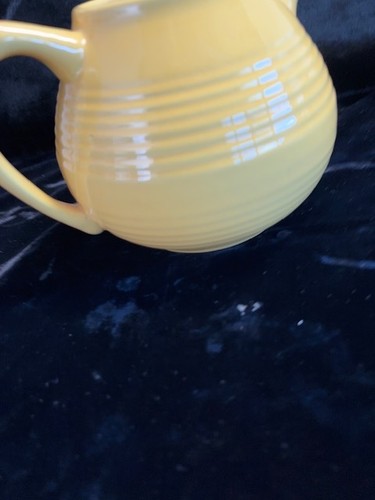 Vintage Bauer California pottery yellow Ring pattern pitcher or small jug - Picture 3 of 9