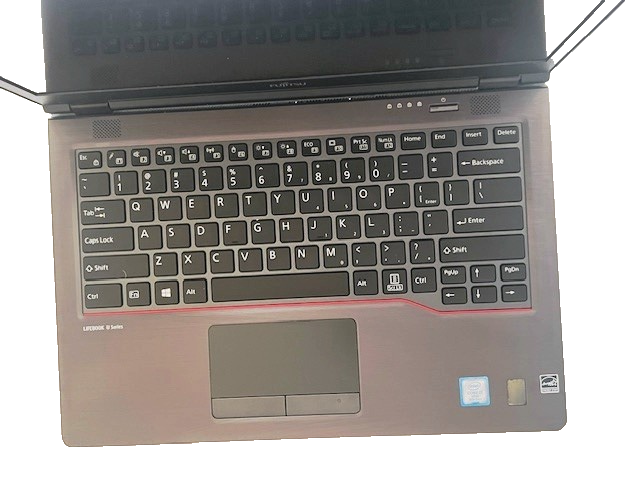 Fujitsu Lifebook U749 14
