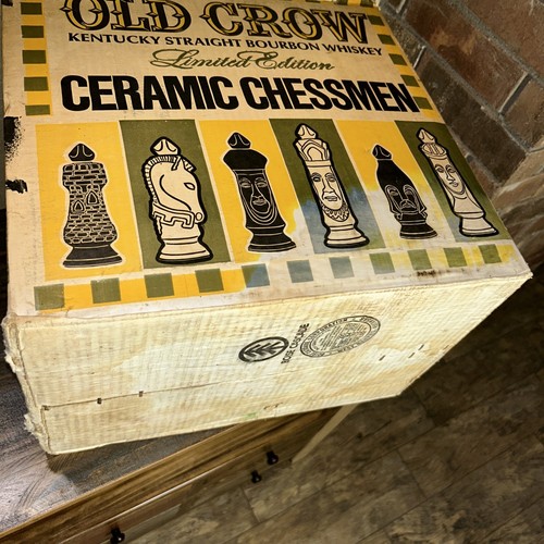 Case Of 6 Old Crow Chessmen Ceramic Decanters in Original Boxes & Rare Case Box - Picture 11 of 14