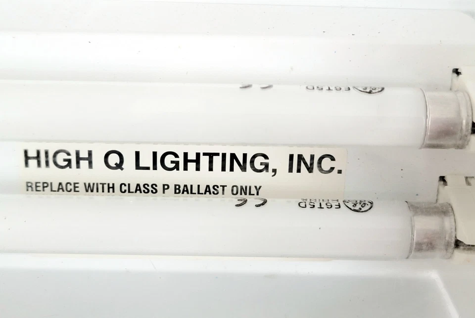 High Q Lighting Portable Industrial Light 1209 T5 6W Bulb E81568 LL51561 OUTDOOR - Image 4 of 4