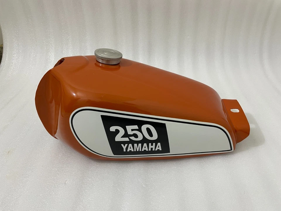 Yamaha XT 250 3Y3 4Y1 Tanque de combustible de gasolina de acero pintado naranja + Tapa 1980-1990 | Ajuste Foto 2 de 4