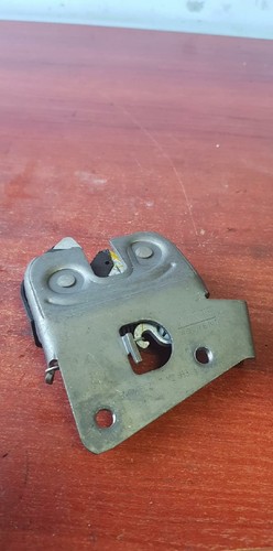 BMW 1 Coupe E82 120d Motorhaubenschloss 7112863 2.0 Diesel 130kw 2007 10830984