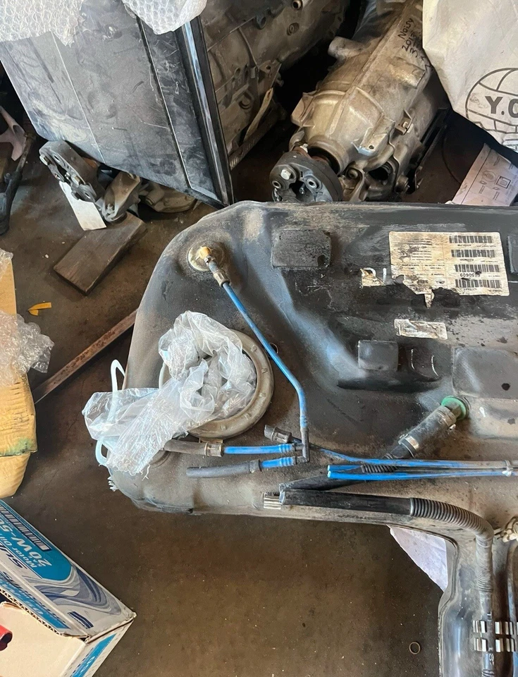 2000 2001 2002 2003 2004 2005 2006 BMW X5 E53 Fuel Gas Tank Oem - Image 2 of 4