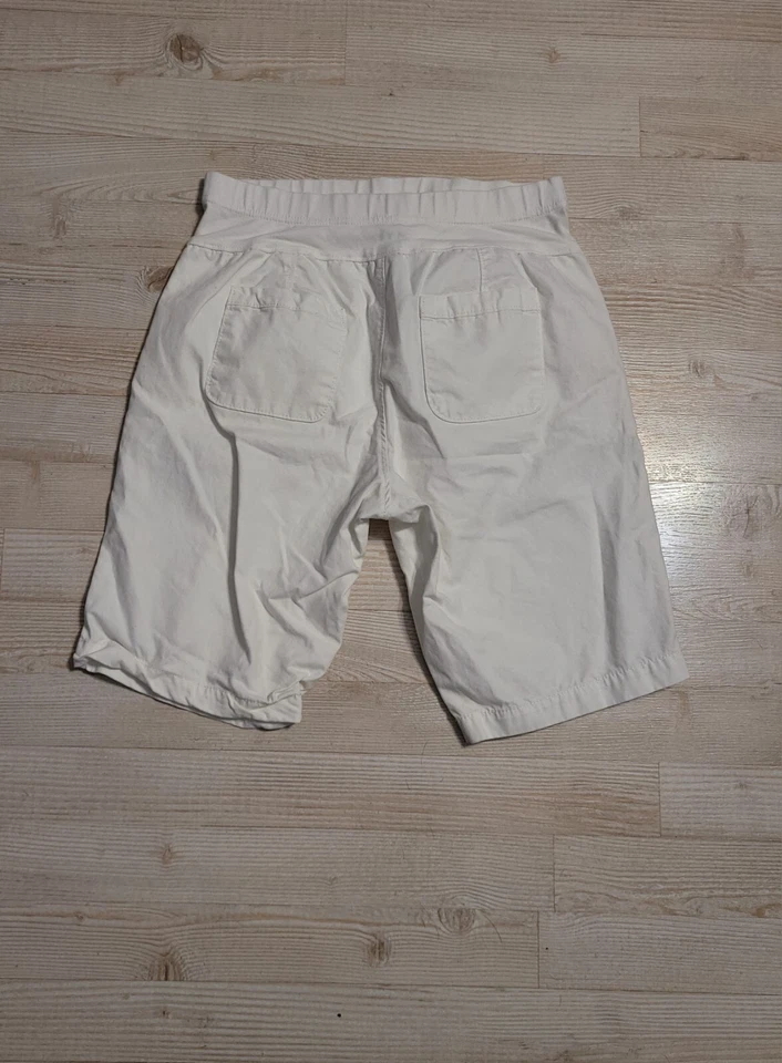 Old Navy Size 1 Maternity Womens Solid White Shorts - Image 3 of 4