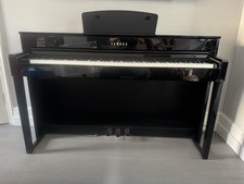 Yamaha CLP-535 Clavinova Digital Piano