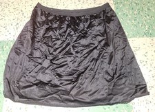 Vanity Fair Vintage 1980s Black Skirt Slip Size XL Nylon Lace Trim